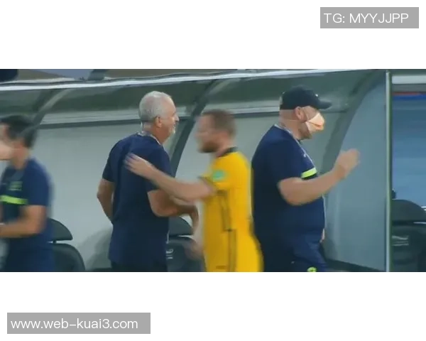 国足与伊拉克激战正酣现场直播全程回顾与精彩瞬间分析